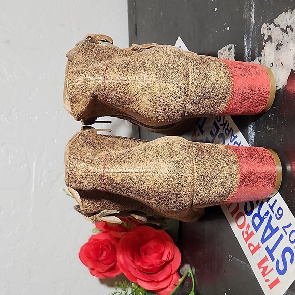 UNITY IN DIVERSITY Buttercup Gold Red Metallic Foil 39 - Picture 8 of 12